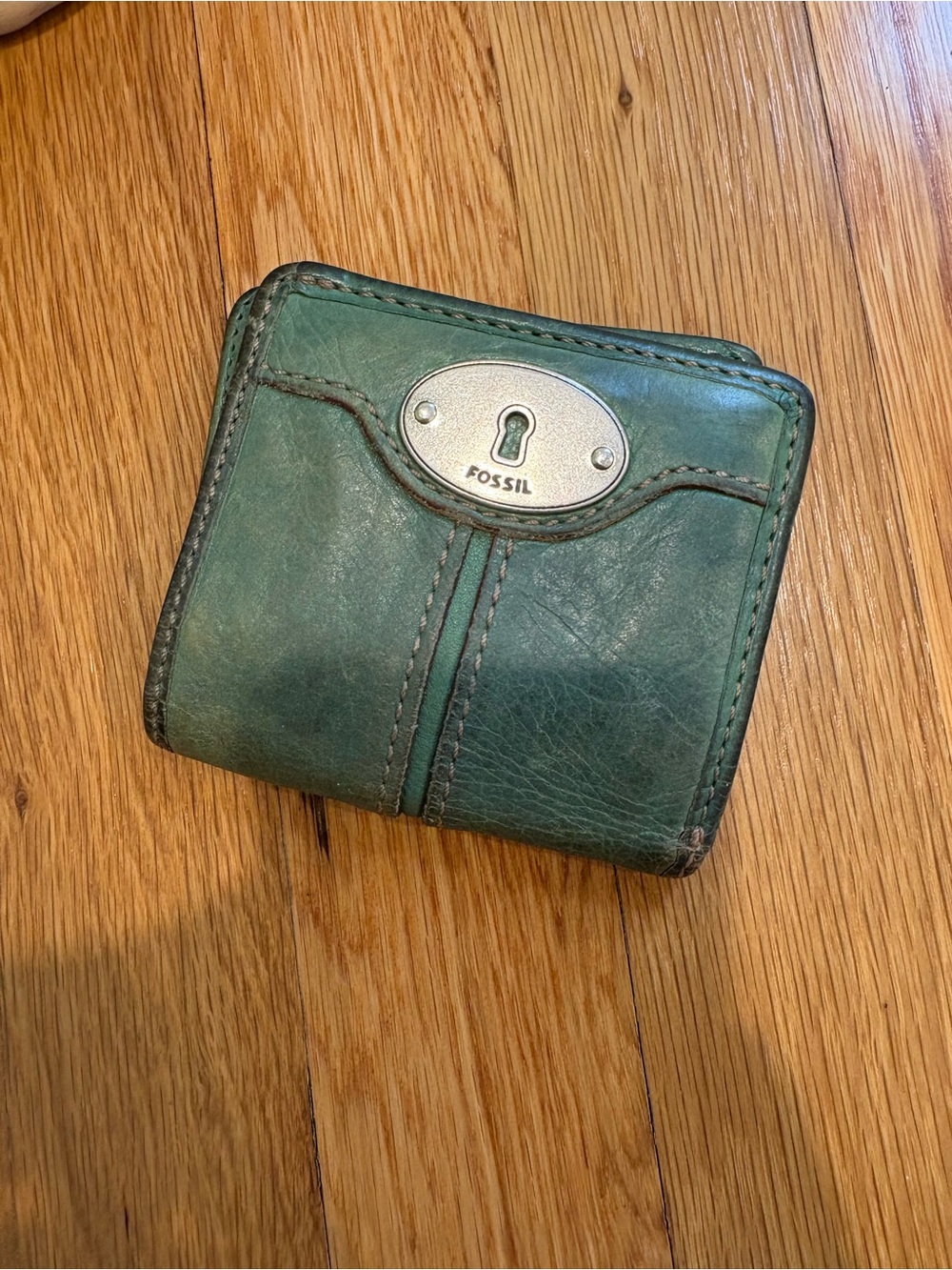 Fossil Maddox Green Leather Keyhole Bifold Wallet Y2K